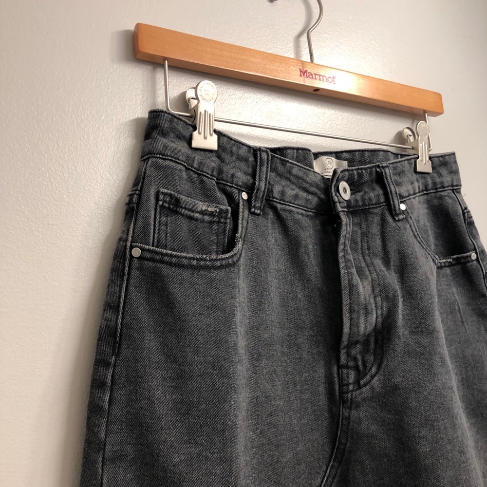 💙2 for $50💙faded black raw hem denim skirt - Picture 2 of 6